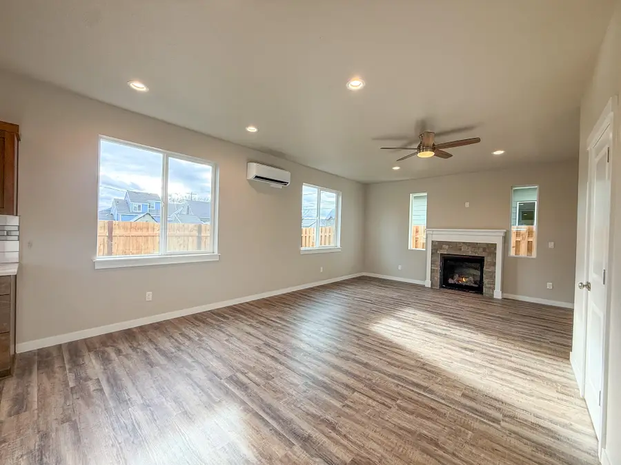 321 NE 6th Street, Prineville, OR 97754 - #3