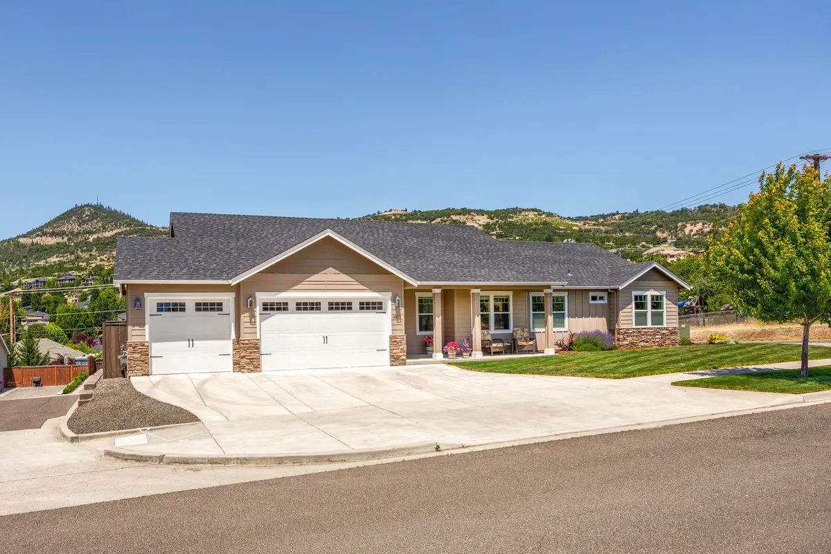 4833 Hathaway Drive, Medford, OR 97504 - #1