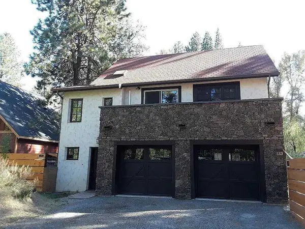 133 E Black Crater Avenue, Sisters, OR 97759