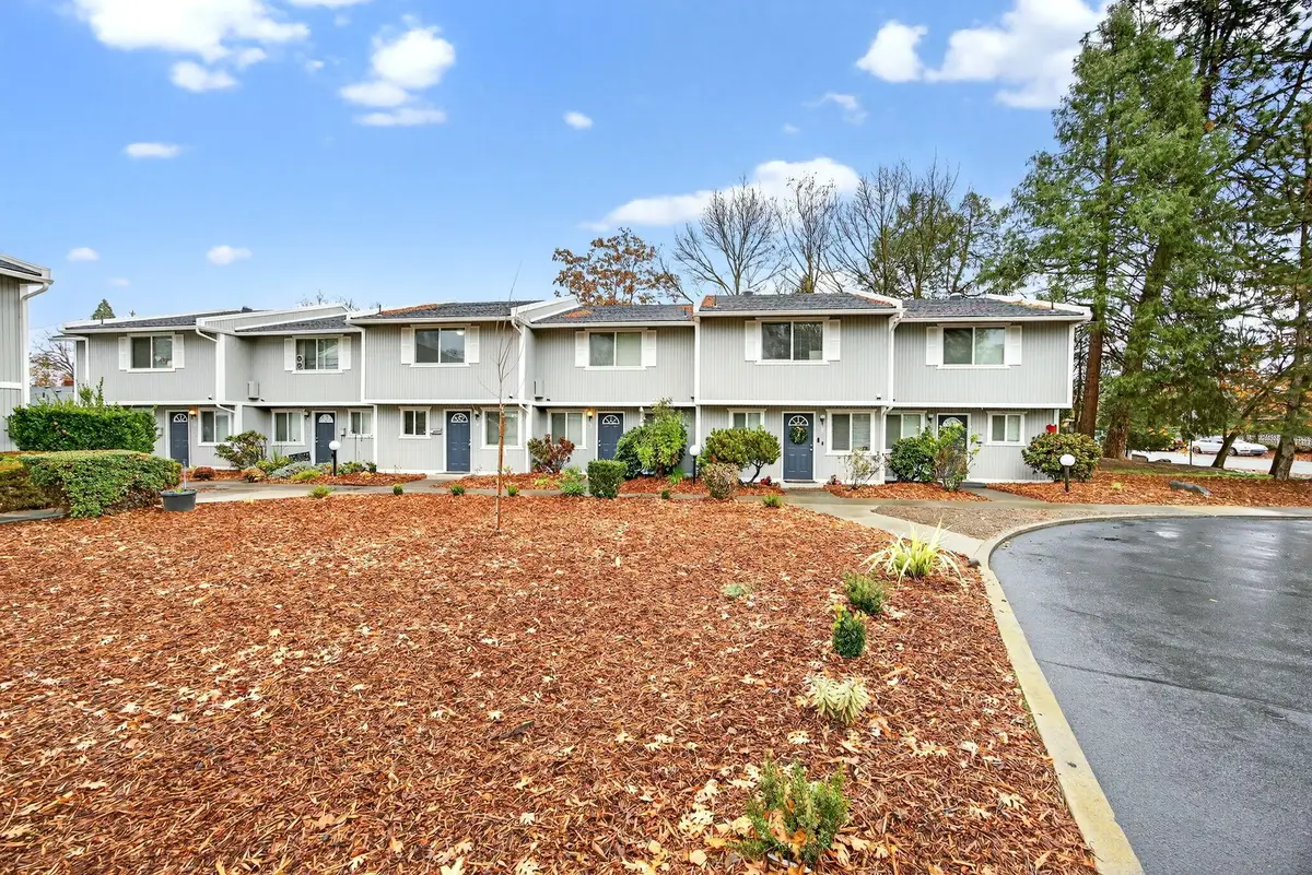 821 E 10th Street, Medford, OR 97504 - #1