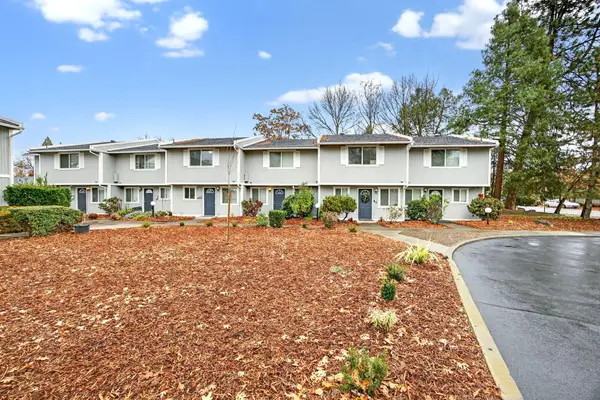 821 E 10th Street, Medford, OR 97504