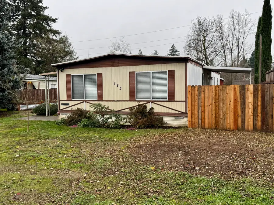 843 Fruitdale Drive, Grants Pass, OR 97527 - #3