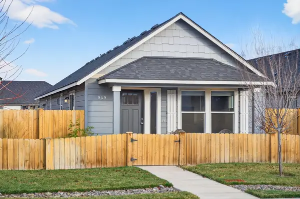 949 NW Upas Avenue, Redmond, OR 97756