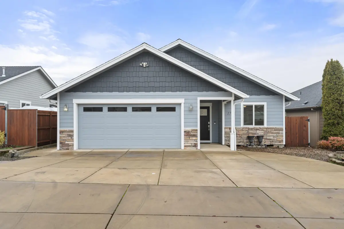 1758 Pearl Eye Lane, Medford, OR 97504 - #1