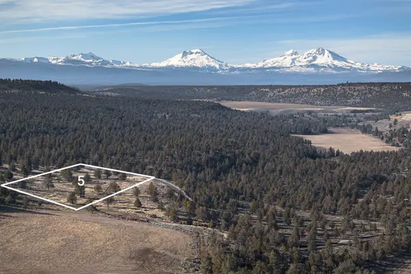 69850 NW Lower Valley Drive Nw, Terrebonne, OR 97760