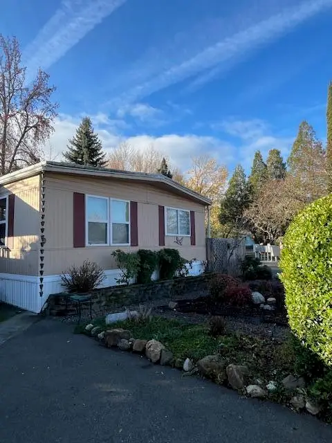321 Clay Street #SPC 3, Ashland, OR 97520 - #2