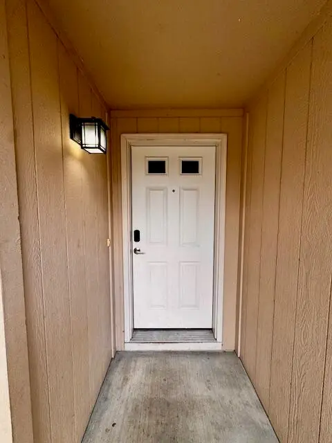 921 N Rose Street #A, Phoenix, OR 97535 - #3