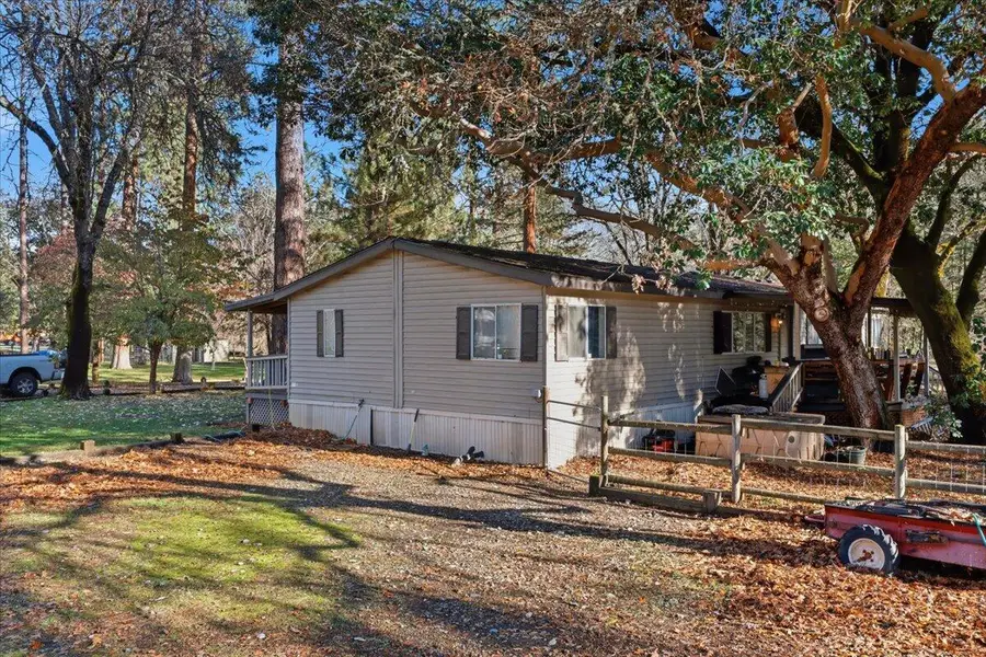 1401 Upper River Road, Gold Hill, OR 97525 - #2