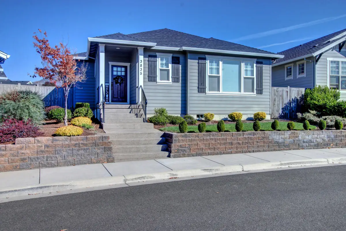 3835 Creek Mont Drive, Medford, OR 97504 - #1