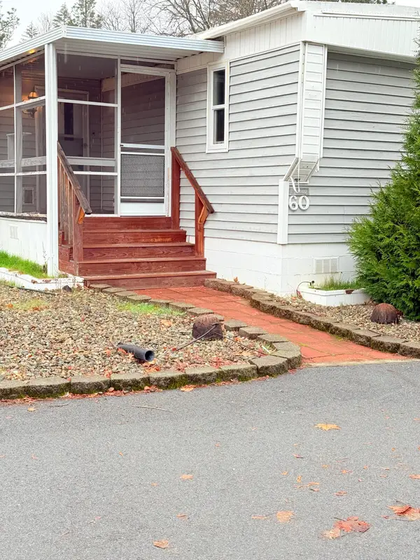 222 Ollis Road #60, Cave Junction, OR 97523