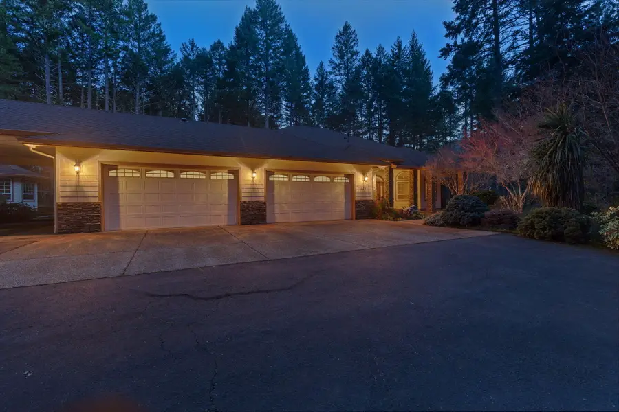 337 Daleo Drive, Grants Pass, OR 97527 - #3