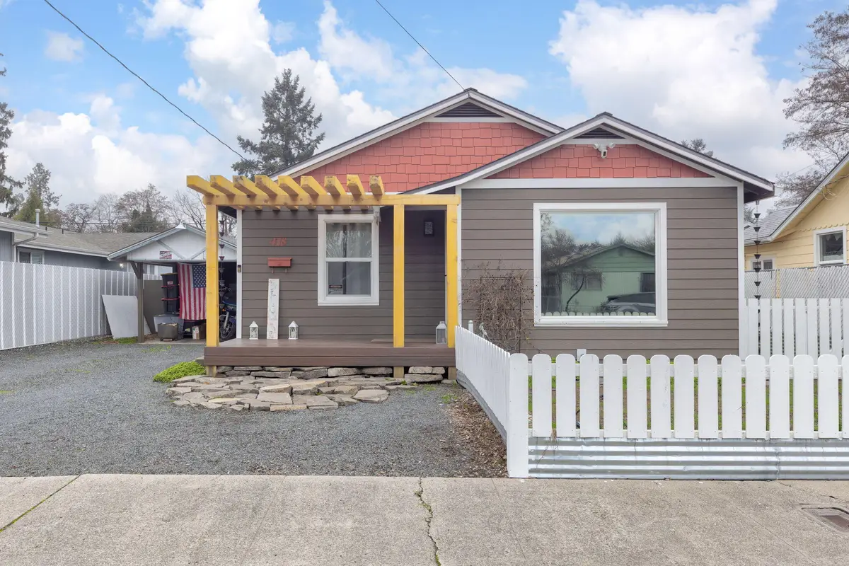 418 SE L Street, Grants Pass, OR 97526 - #1