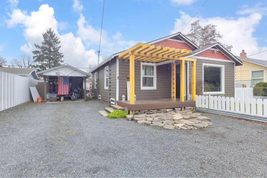 418 SE L Street, Grants Pass, OR 97526 - #3