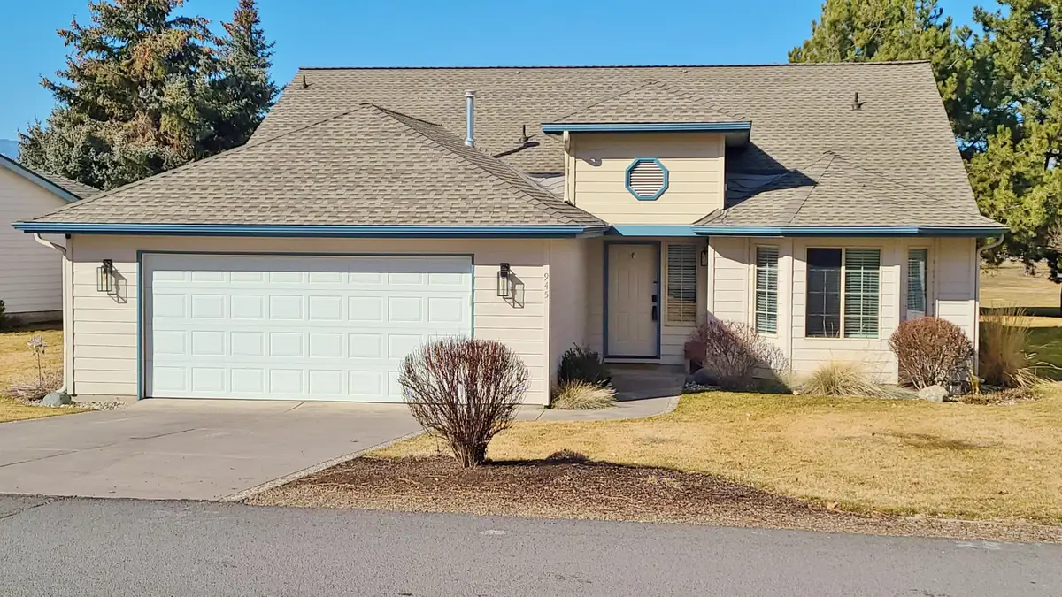 945 Hanks Street, Klamath Falls, OR 97601 - #1