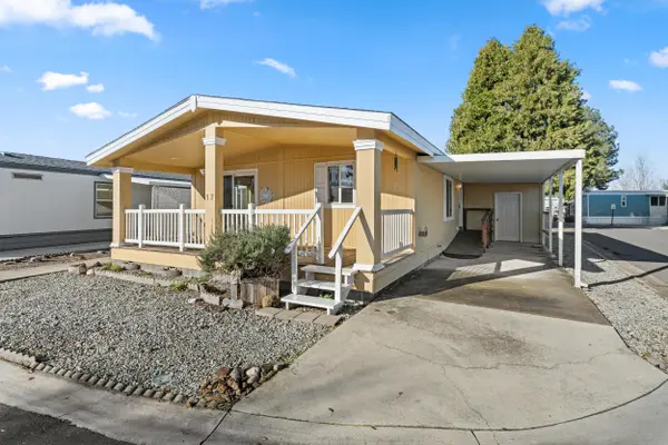 3431 S Pacific Highway #SPC 17, Medford, OR 97501