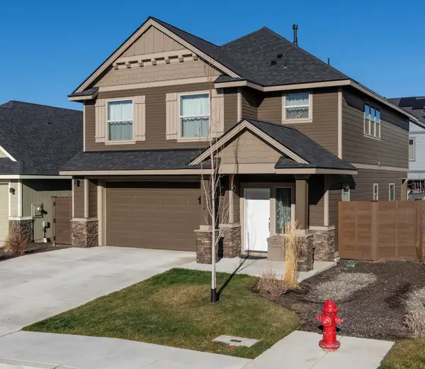 20594 SE Slate Avenue, Bend, OR 97702