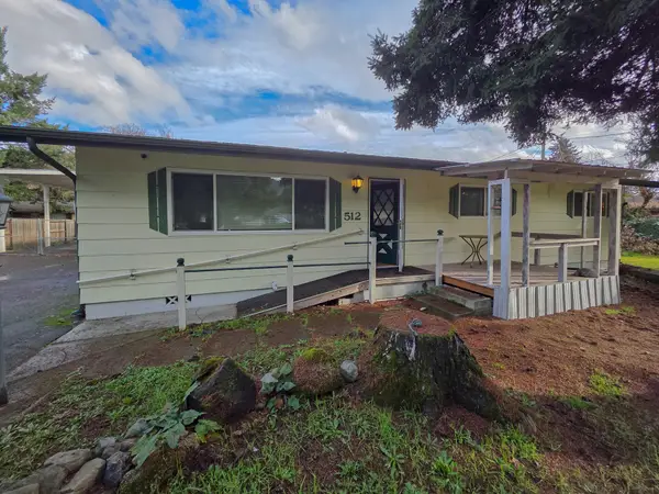 512 Pine Street, Rogue River, OR 97537