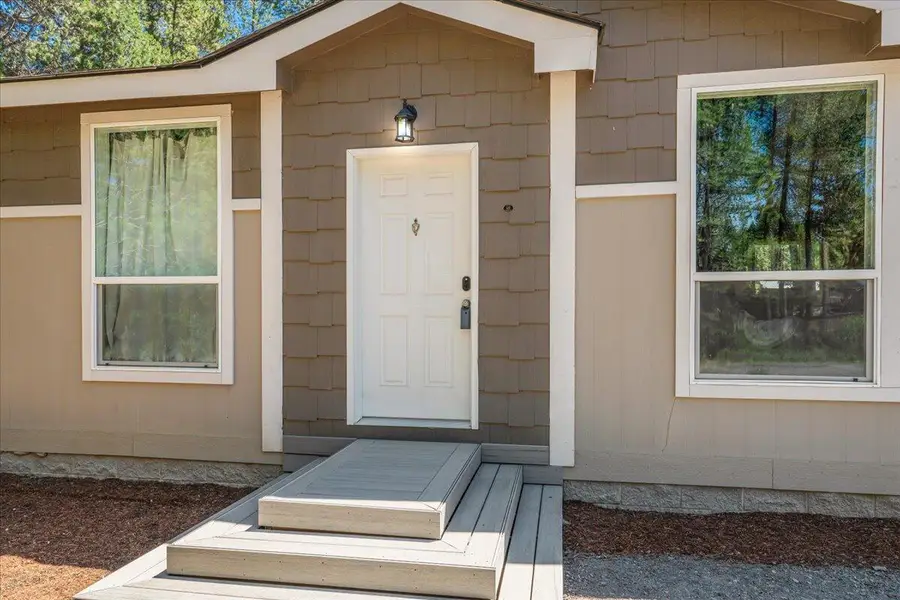 56252 Comet Drive, Bend, OR 97707 - #3