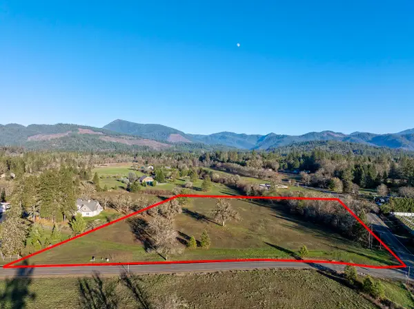 161 Sparky Way, Cave Junction, OR 97523