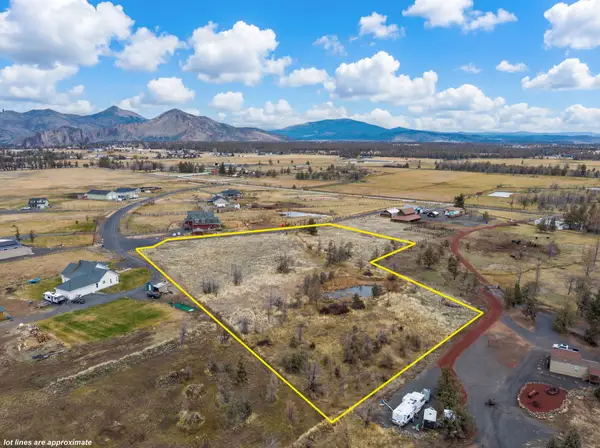 206 NE Frank Lane, Redmond, OR 97756
