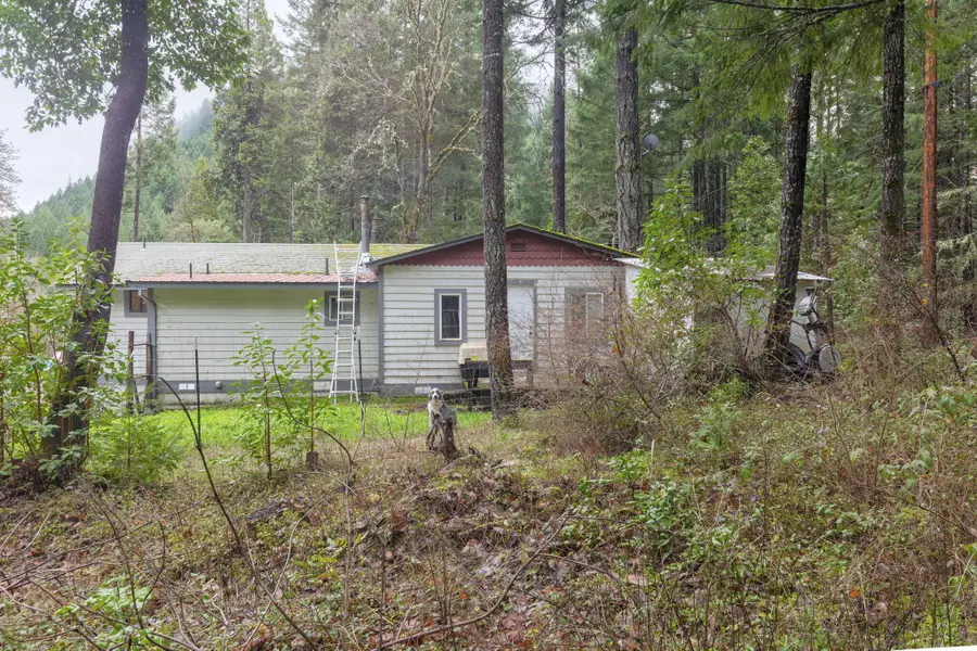 1200 Lower Wolf Creek Road, Wolf Creek, OR 97497 - #3