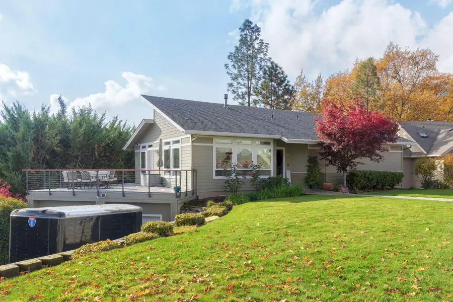 101 Cedar Ridge Terrace, Rogue River, OR 97537 - #3