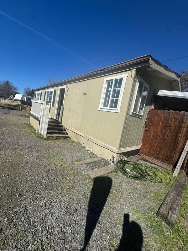 2971 Table Rock Road, Medford, OR 97501