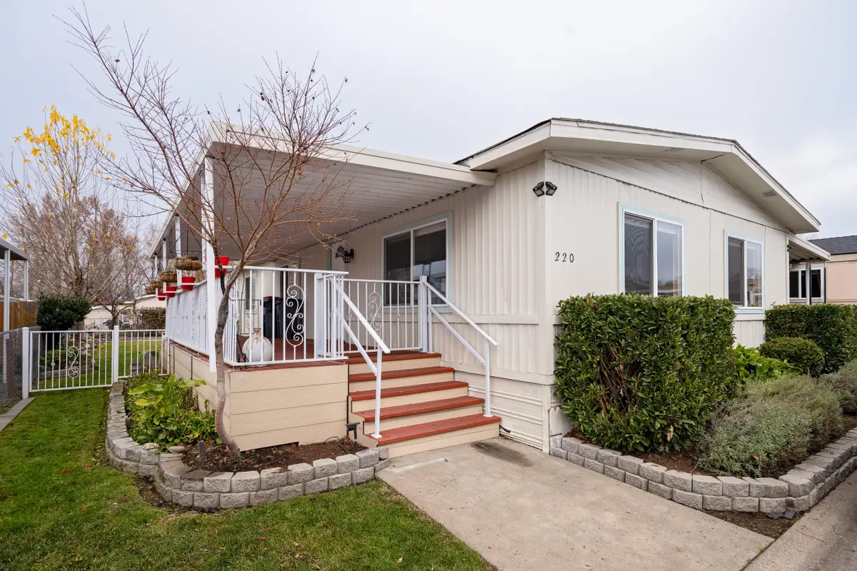 3555 S Pacific Highway #220, Medford, OR 97501 - #1