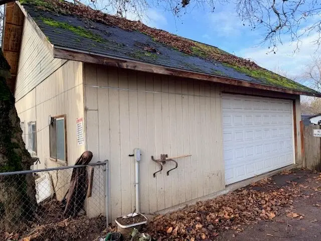 1170 W Mcandrews Road, Medford, OR 97501 - #3