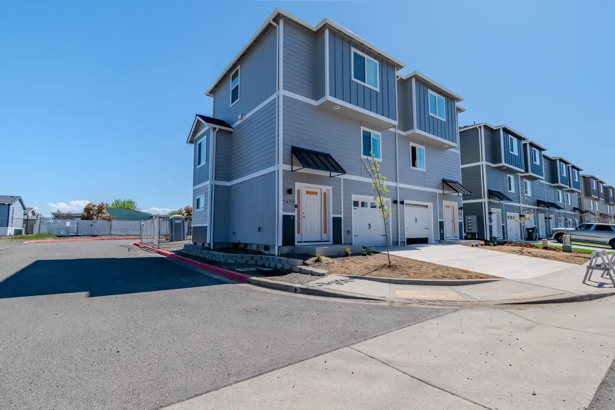 7890 28th Street, White City, OR 97503 - #1