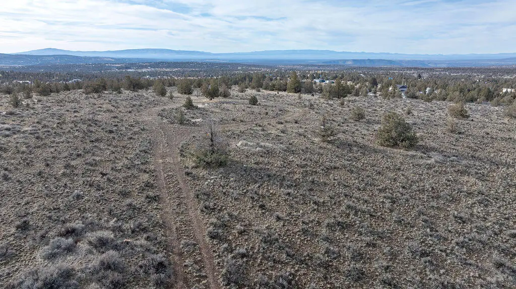 5818 SE Thomas Road, Prineville, OR 97754 - #1