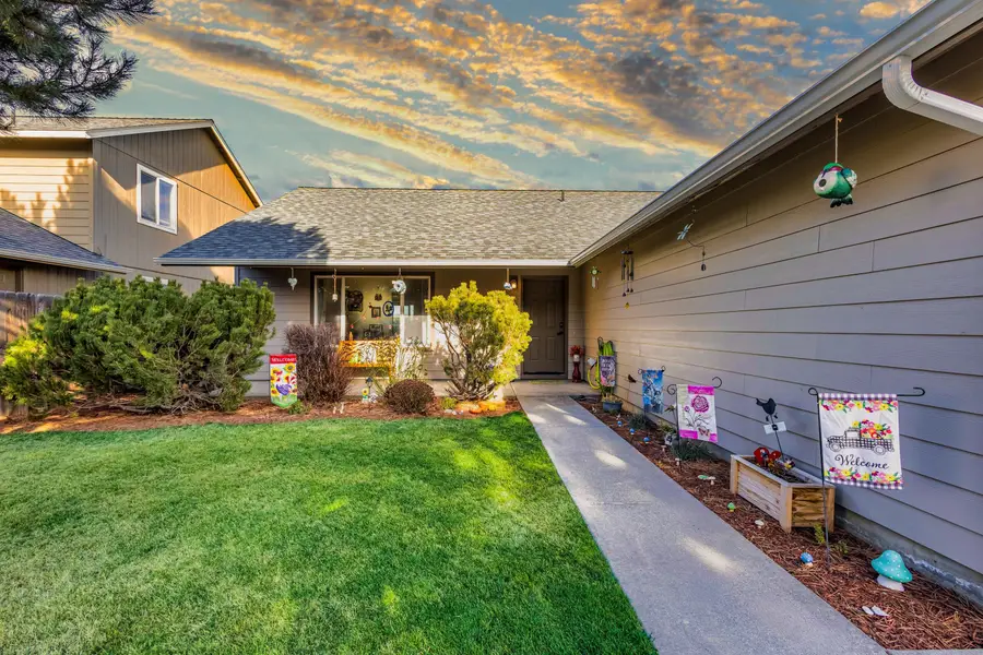 532 SE Ponderosa Drive, Madras, OR 97741 - #2