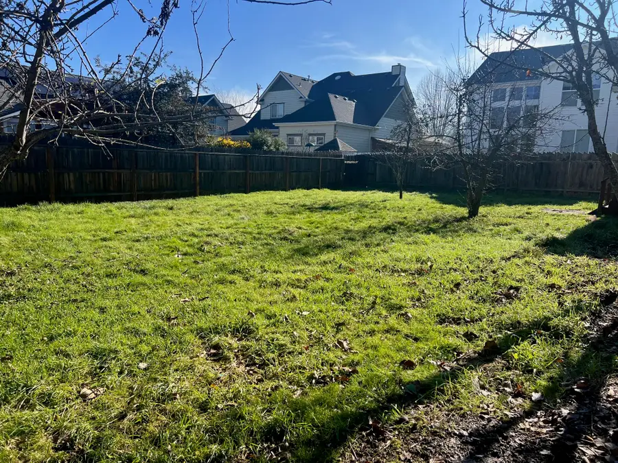 410 N 8th Street, Jacksonville, OR 97530 - #3