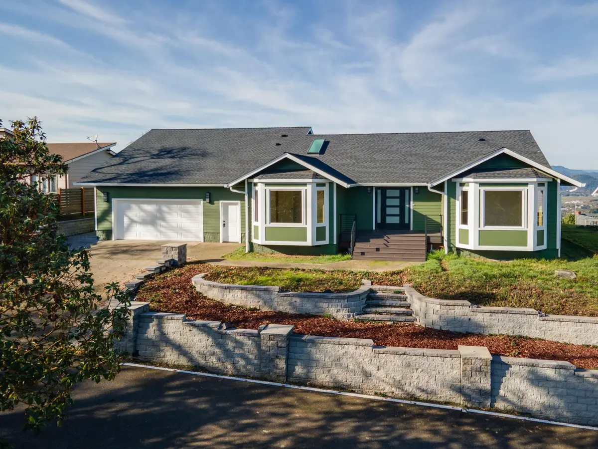 383 Ridgecrest Drive, Roseburg, OR 97471 - #1