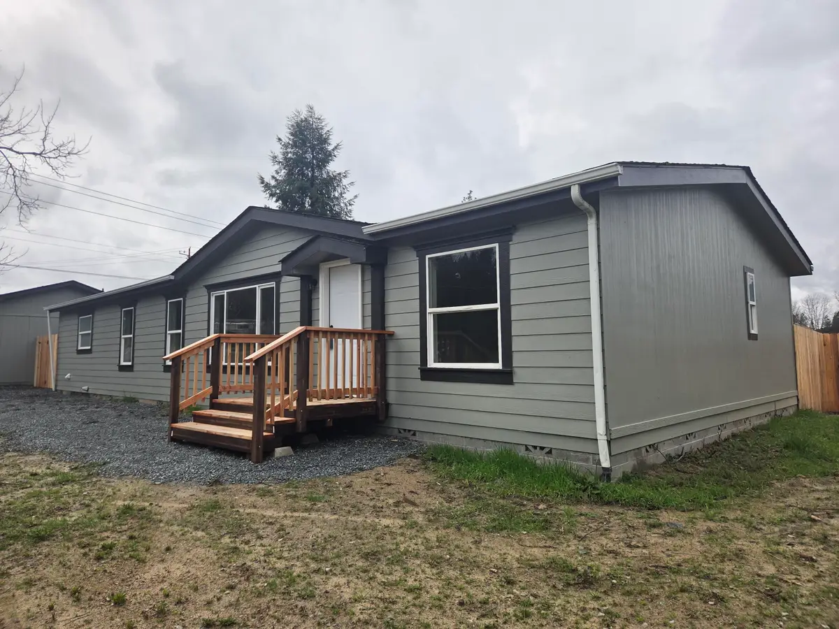 5250 Redwood Avenue, Grants Pass, OR 97527 - #1