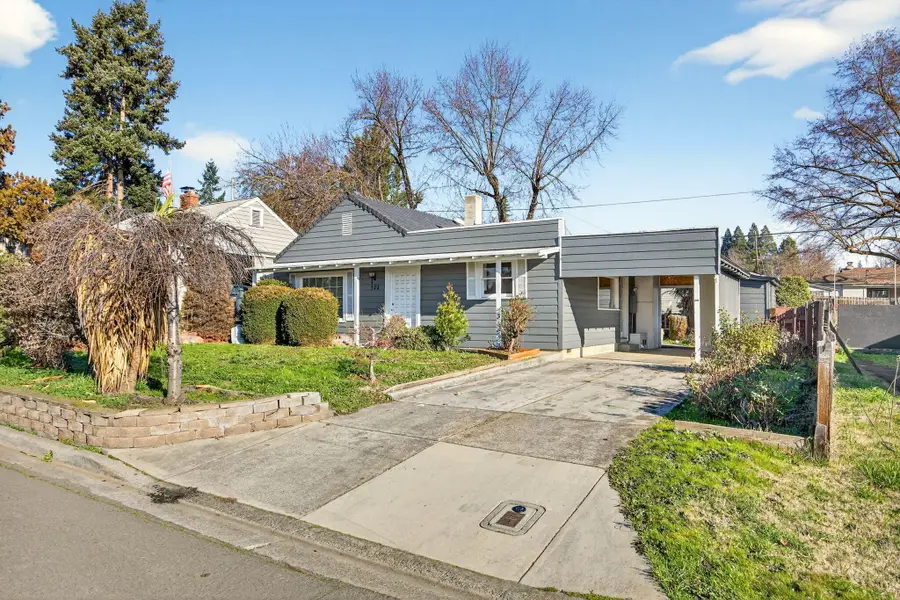 522 Pearl Street, Medford, OR 97504 - #2