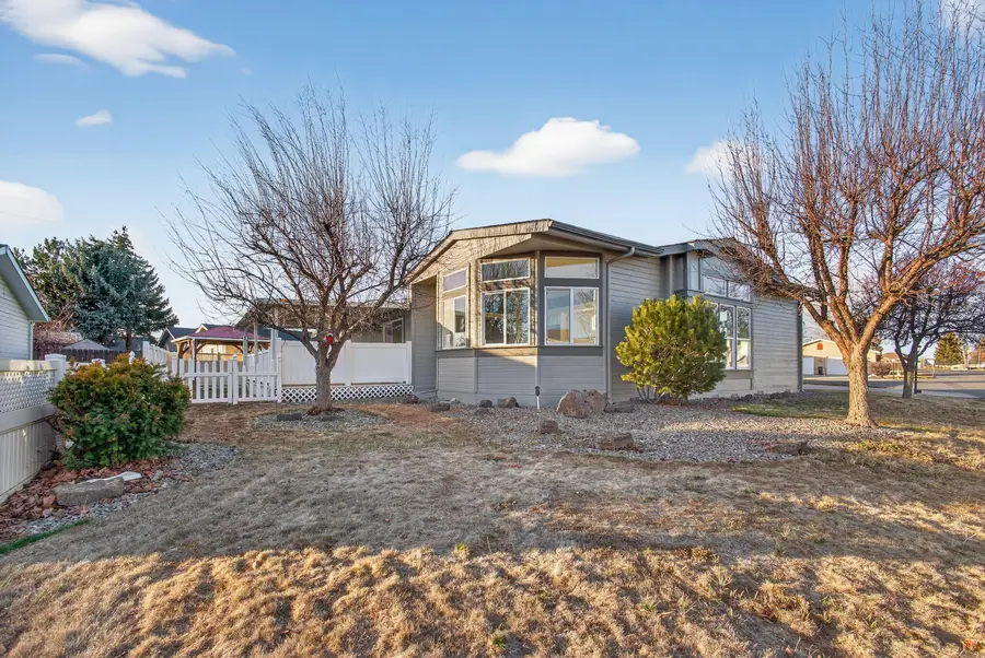 1865 NE 6th Street, Redmond, OR 97756 - #2