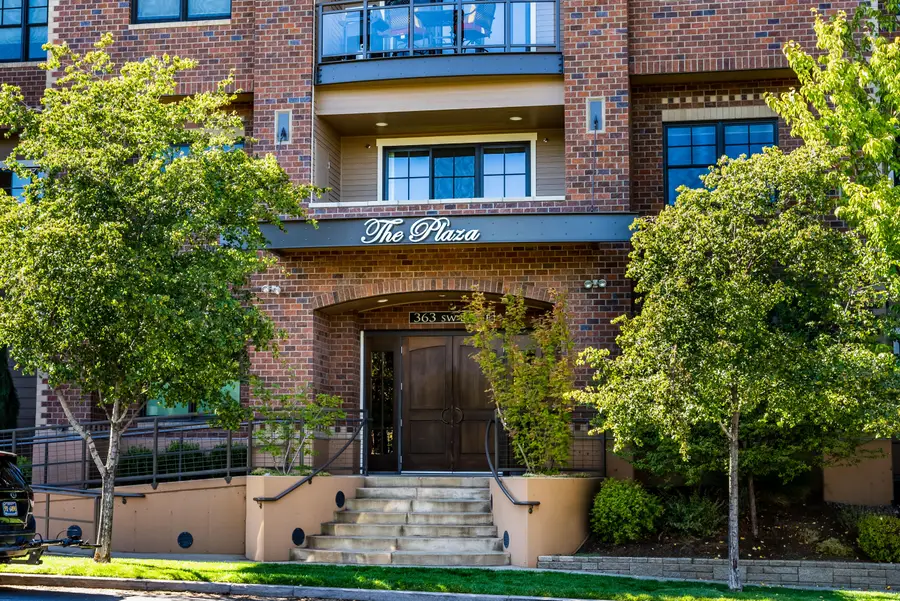 363 Bluff Drive #402, Bend, OR 97702 - #2