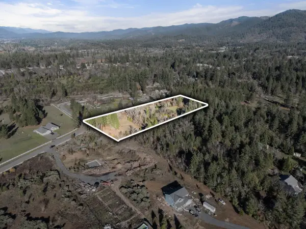 681 Daisy Hill Road, Cave Junction, OR 97523