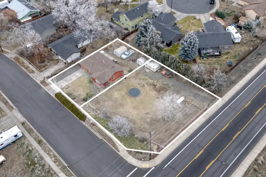 2648 SW Umatilla Court, Redmond, OR 97756 - #2