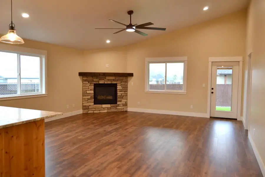190 SW Rock Gulch Road, Grants Pass, OR 97527 - #2
