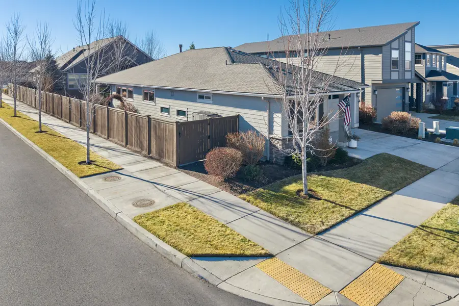 3680 SW Badger Court, Redmond, OR 97756 - #3