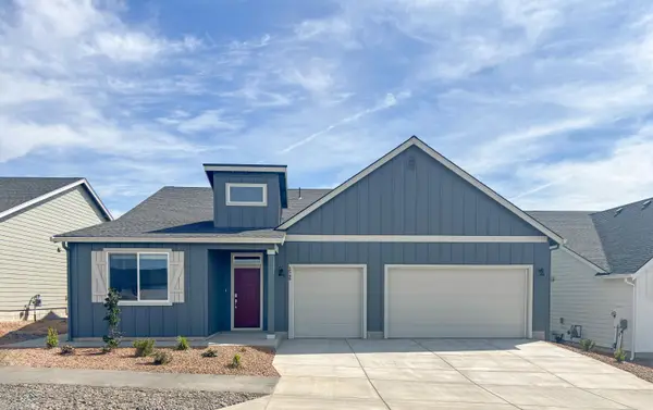 2548 NW Redwood Ave, Redmond, OR 97756