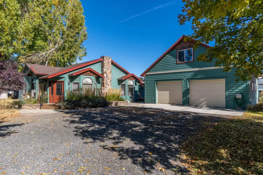 1627 SE Lynn Boulevard, Prineville, OR 97754 - #2