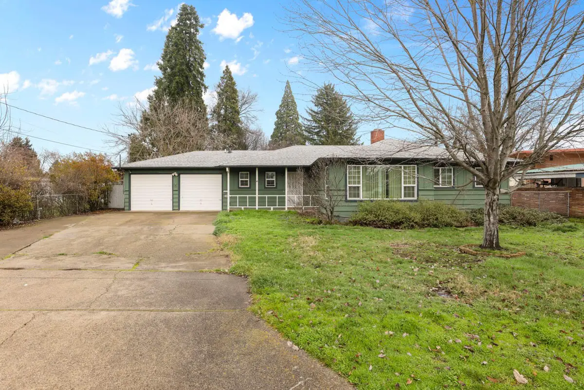 1594 Velia Street, Medford, OR 97504 - #1