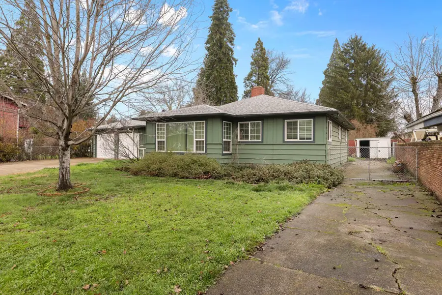 1594 Velia Street, Medford, OR 97504 - #3