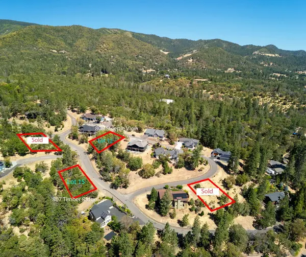 807 Timber Ridge Drive #15, Jacksonville, OR 97530