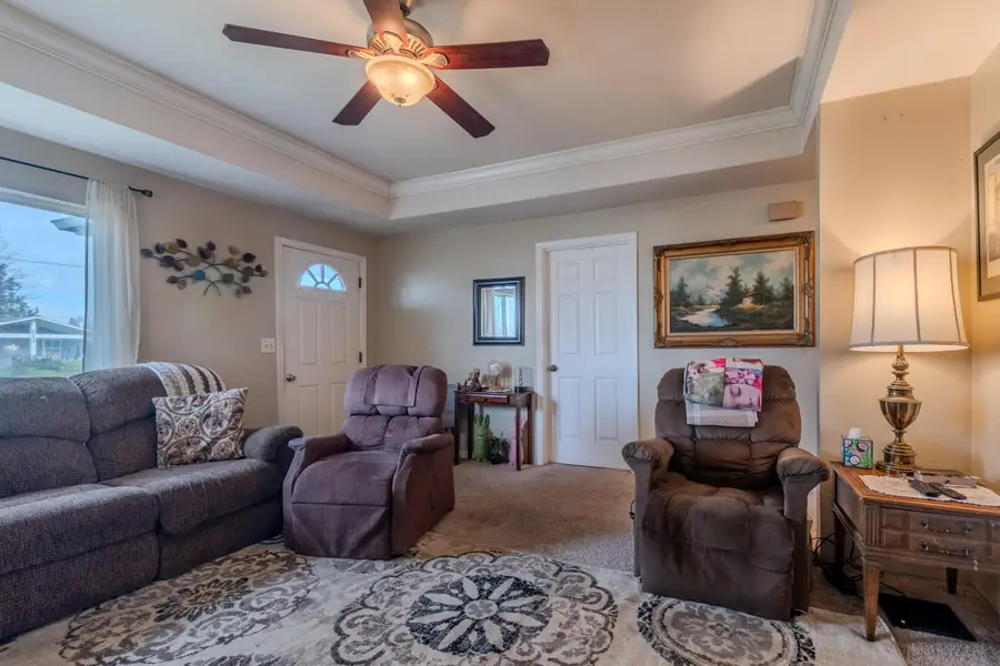2082 College Way, Medford, OR 97504 - #3