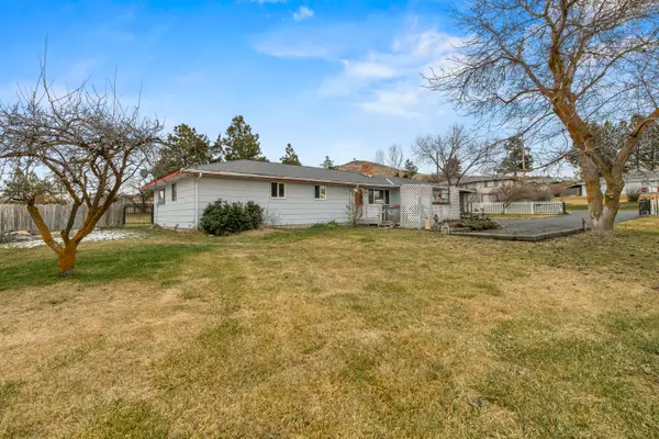 135 Leach Drive, Midland, OR 97634