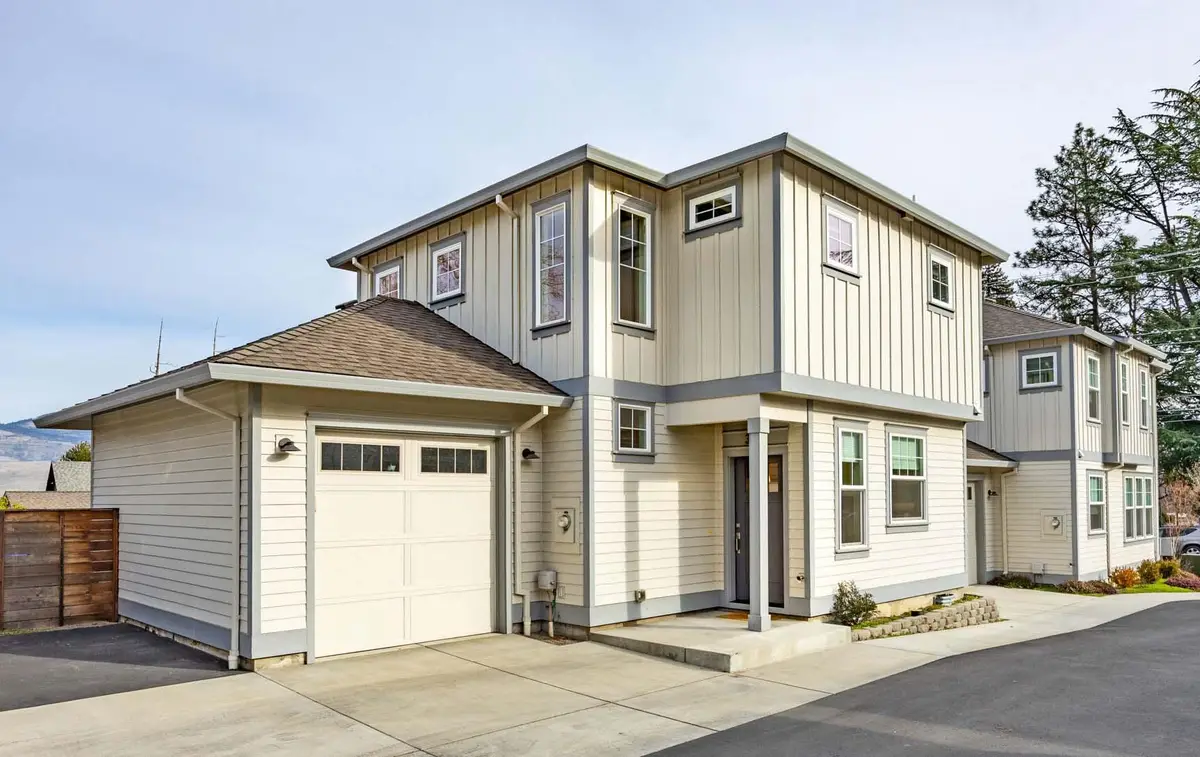 353 S Mountain Avenue, Ashland, OR 97520 - #1